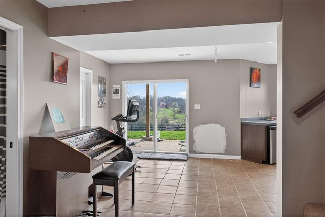 202 Palisades Pointe Drive, Lancaster, KY 40444