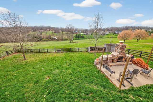 202 Palisades Pointe Drive, Lancaster, KY 40444