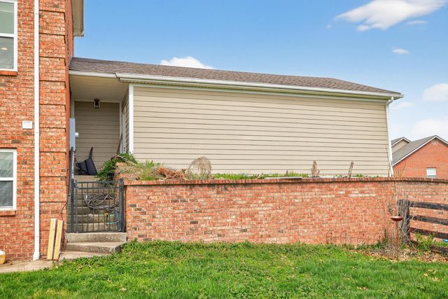 202 Palisades Pointe Drive, Lancaster, KY 40444