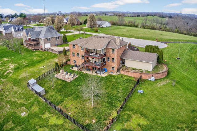 202 Palisades Pointe Drive, Lancaster, KY 40444