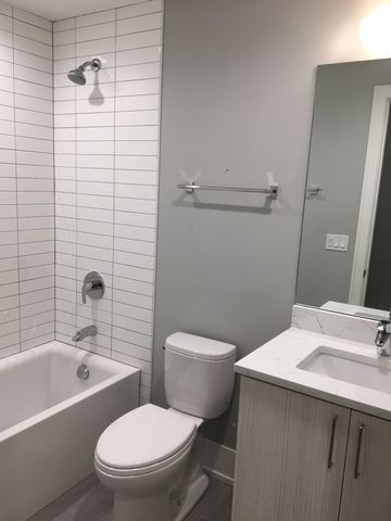1515 W Sunnyside Avenue 2W, Chicago, IL 60640