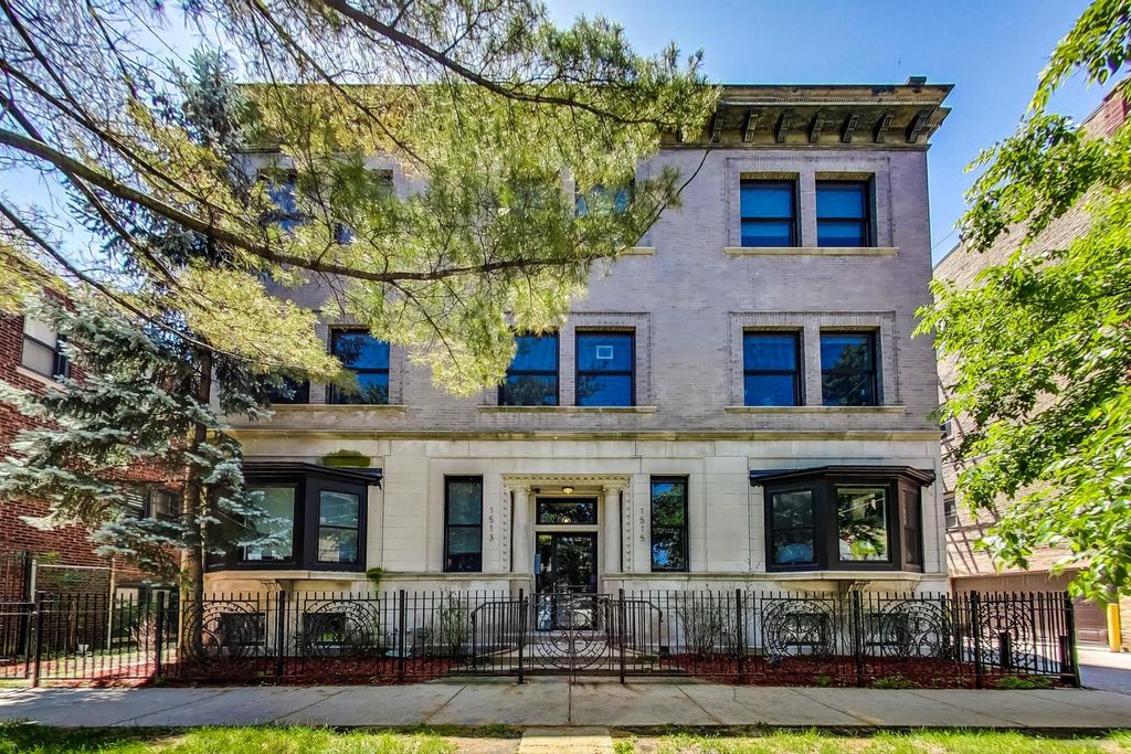 1515 W Sunnyside Avenue 2W, Chicago, IL 60640