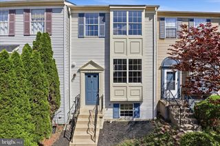 3072 ANTRIM CIR, Dumfries, VA 22026