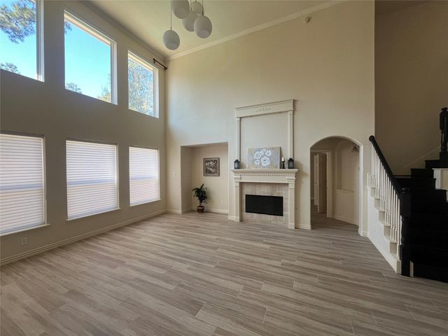 66 Fulshear Court, The Woodlands, TX 77382