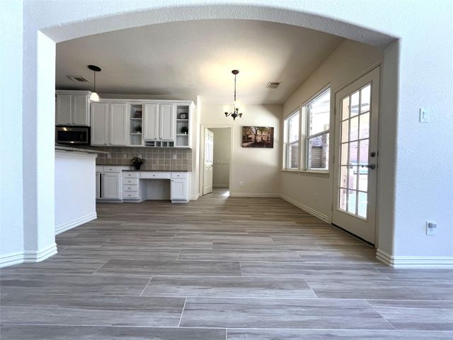 66 Fulshear Court, The Woodlands, TX 77382