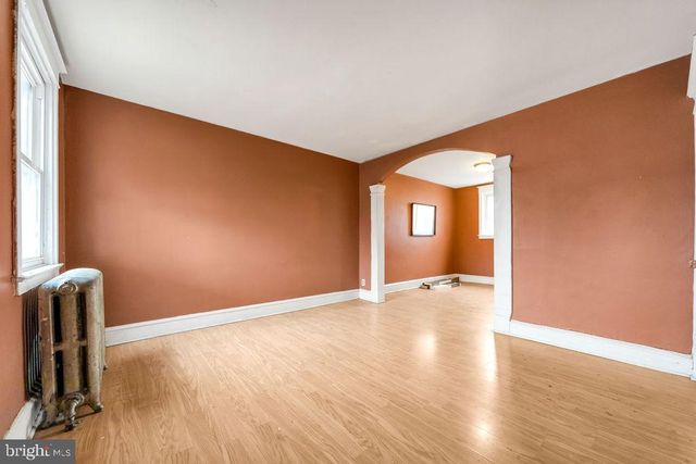 6997 GUILFORD RD, Upper Darby, PA 19082