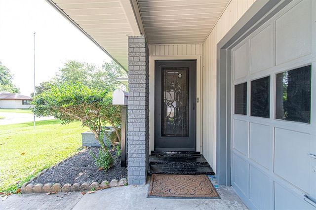 933 Mainland Drive, Texas City, TX 77590