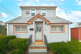 86 Gotham Avenue, Elmont, NY 11003
