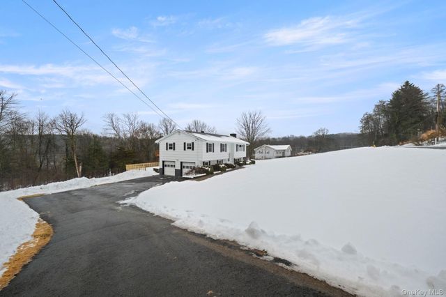 7 Lydia Drive, Wappingers Falls, NY 12590