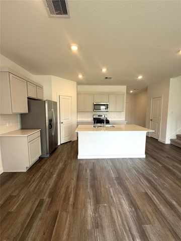 4308 Wallace Falls Lane, Conroe, TX 77303