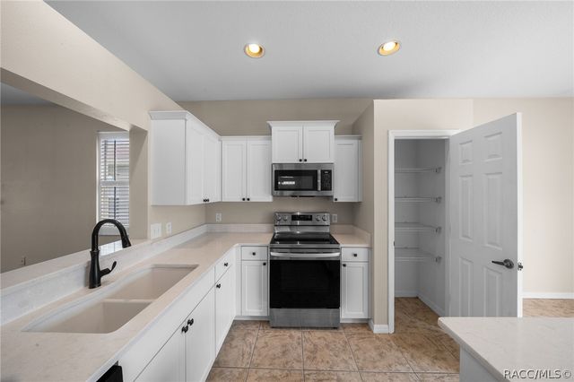 14316 Holly Hammock Lane, Brooksville, FL 34613
