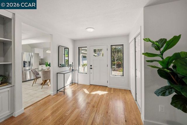 196 Wilkie Dr, Walnut Creek, CA 94598