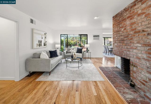196 Wilkie Dr, Walnut Creek, CA 94598