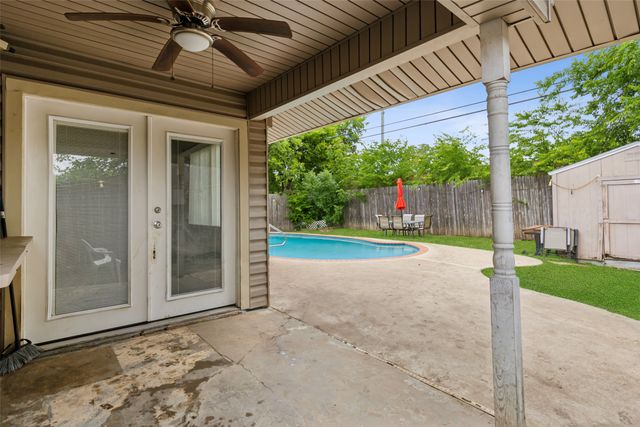 2806 Santa Monica Drive, Grand Prairie, TX 75052