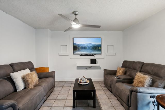 2806 Santa Monica Drive, Grand Prairie, TX 75052