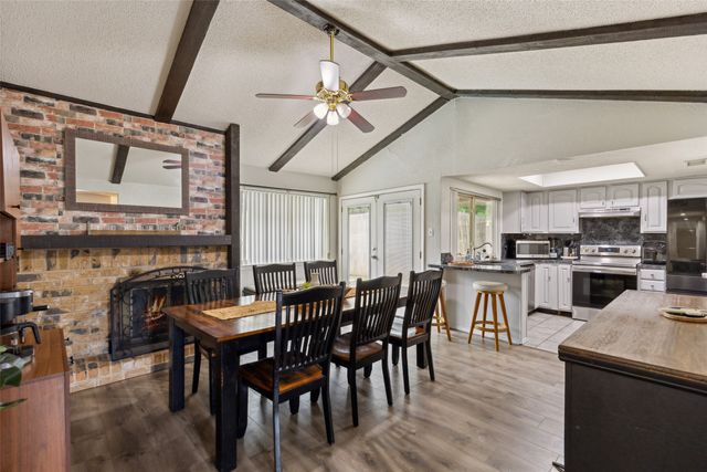 2806 Santa Monica Drive, Grand Prairie, TX 75052