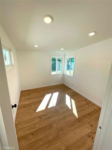 8015 McNulty, Winnetka, CA 91306