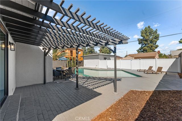 16043 Tuba Street, North Hills, CA 91343