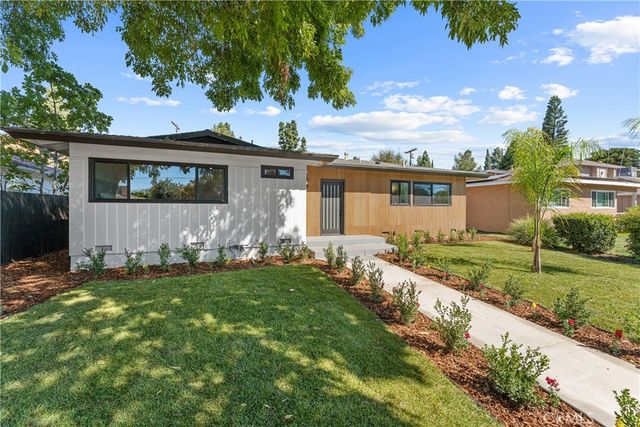 16043 Tuba Street, North Hills, CA 91343