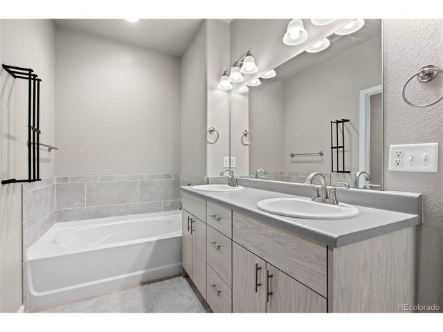 11250 Florence St 9E, Commerce City, CO 80640