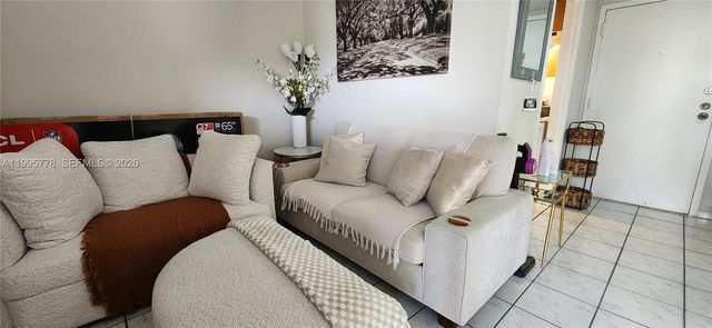 5050 NW 7th St 210, Miami, FL 33126