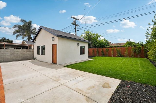 5449 S Victoria Avenue, Los Angeles, CA 90043