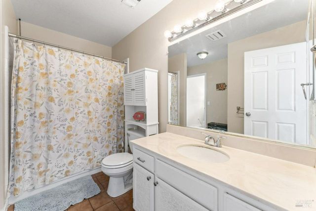 2142 Chianti Dr, Santa Rosa, CA 95403