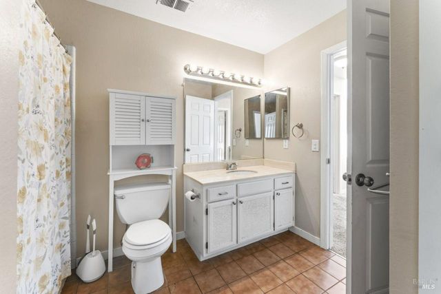 2142 Chianti Dr, Santa Rosa, CA 95403