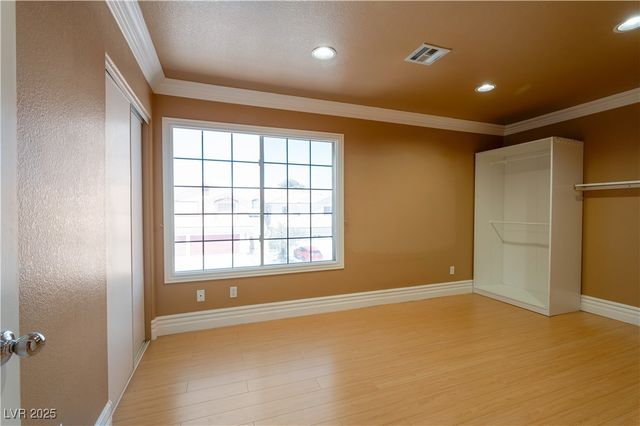 9923 Sierra Canyon Way, Las Vegas, NV 89147