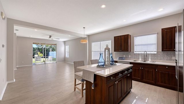 1635 WHITE BREEZE COVE, Bradenton, FL 34208