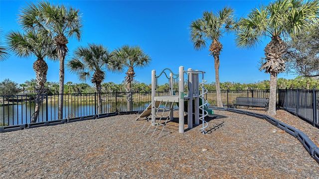 1635 WHITE BREEZE COVE, Bradenton, FL 34208