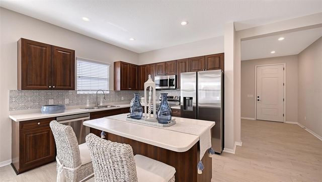 1635 WHITE BREEZE COVE, Bradenton, FL 34208