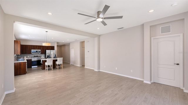 1635 WHITE BREEZE COVE, Bradenton, FL 34208