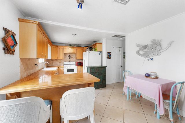 613 N 5th Street, Lantana, FL 33462