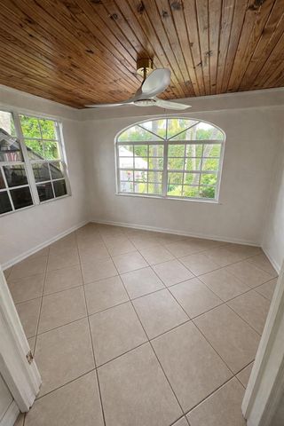 613 N 5th Street, Lantana, FL 33462