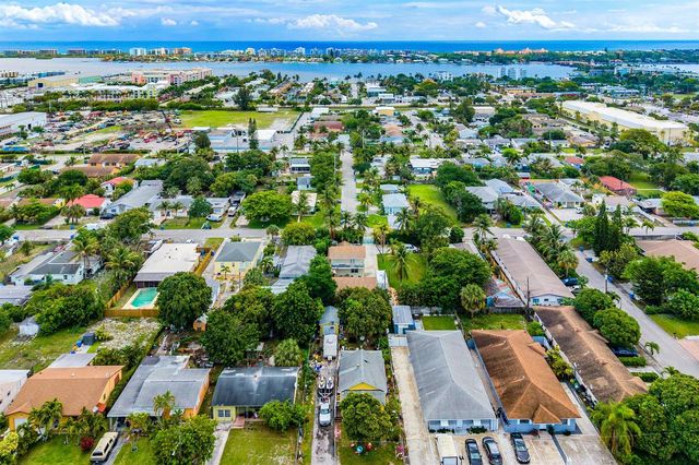 613 N 5th Street, Lantana, FL 33462