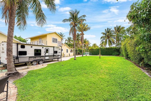 613 N 5th Street, Lantana, FL 33462