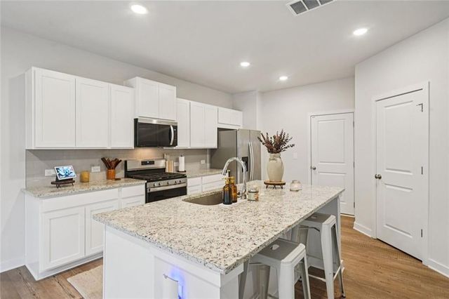 8647 Paradise Drive, Douglasville, GA 30134