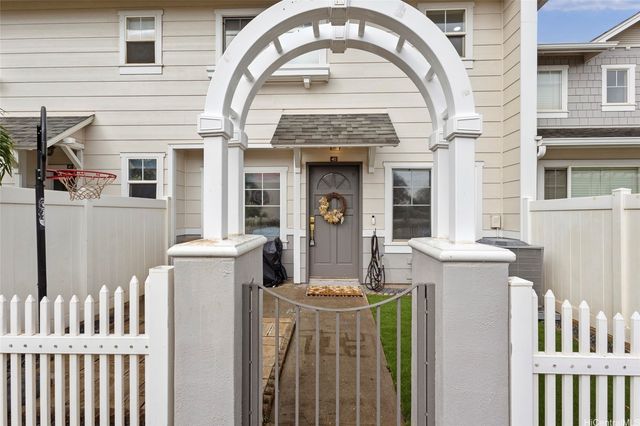 91-1031 Kaimalie Street 4E2, Ewa Beach, HI 96706