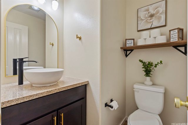 91-1031 Kaimalie Street 4E2, Ewa Beach, HI 96706