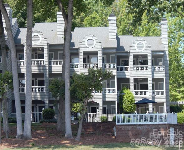 218 Northwest Drive, Davidson, NC 28036