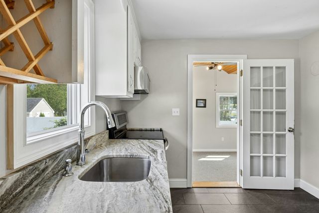 38 Oakdale Road, Wilmington, MA 01887
