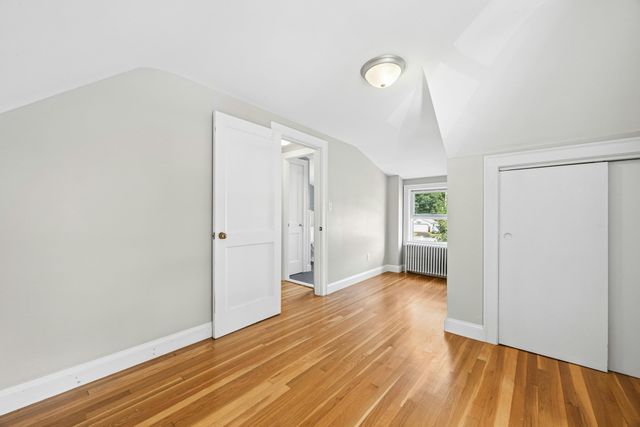38 Oakdale Road, Wilmington, MA 01887