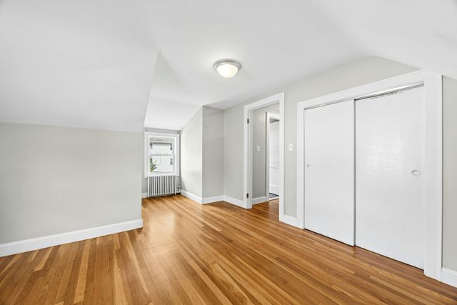 38 Oakdale Road, Wilmington, MA 01887
