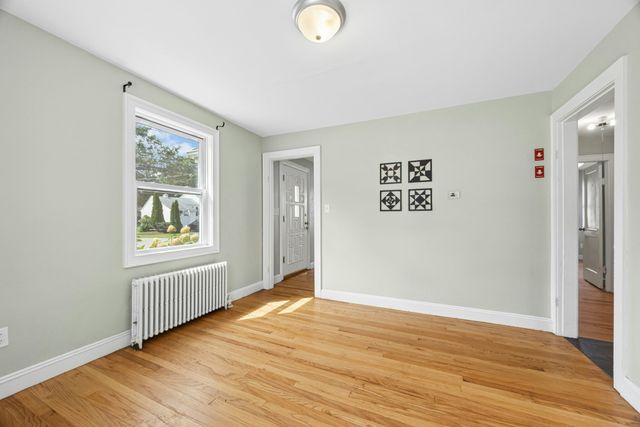 38 Oakdale Road, Wilmington, MA 01887