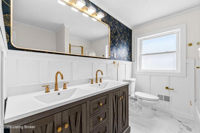 8012 Daffodil Dr, Louisville, KY 40258