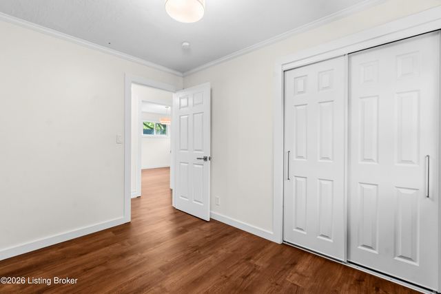 8012 Daffodil Dr, Louisville, KY 40258