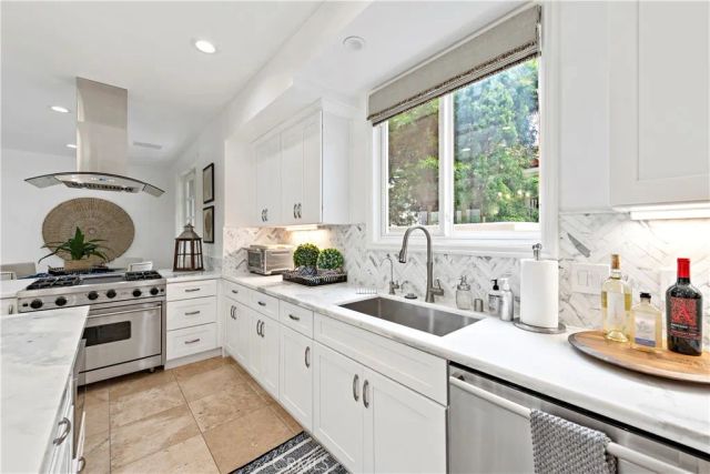 315 Goldenrod Avenue, Corona Del Mar, CA 92625