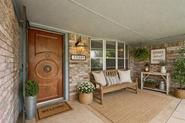 1320 SW 72nd Street, Oklahoma City, OK 73159