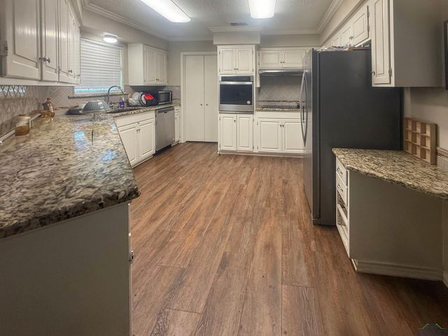 409 Sutherland Dr., Tyler, TX 75703
